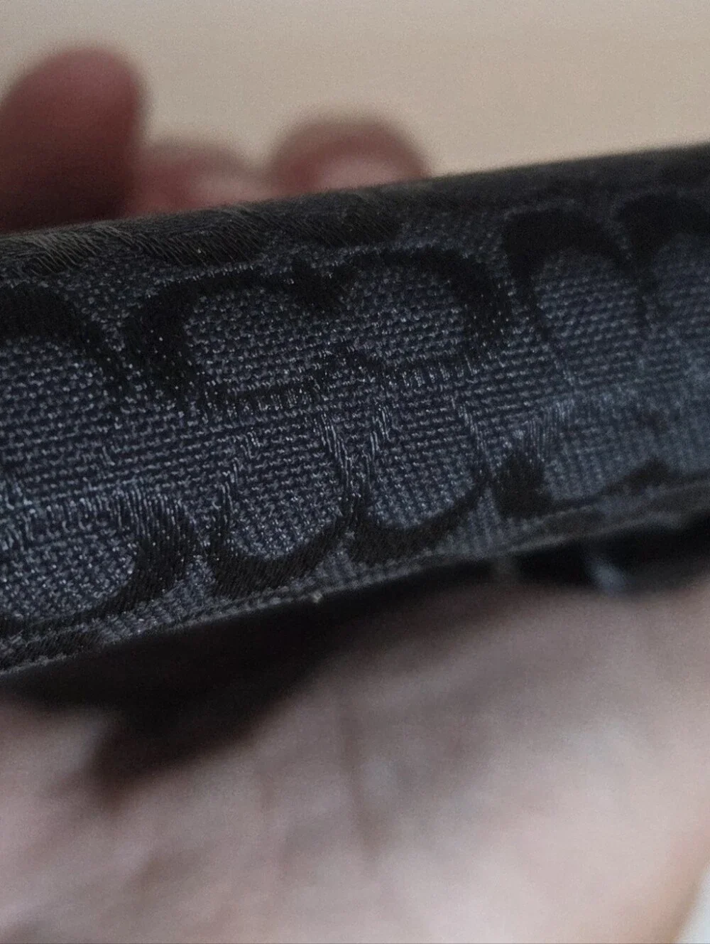 Vintage Y2K Coach Hamptons Black Signature Jacquard Wallet Buckle Detail